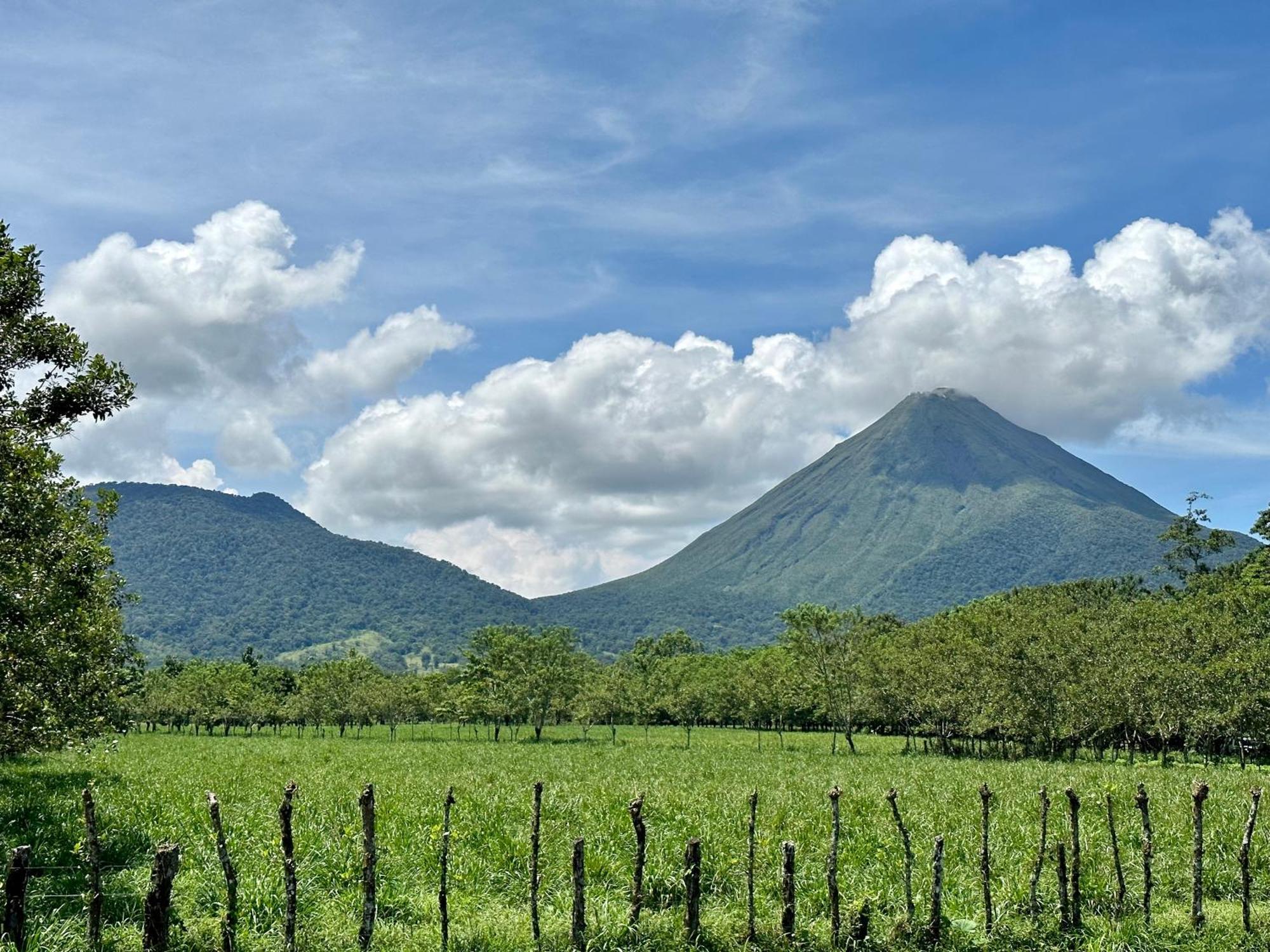 Oasis Arenal Villa Pool & Arenal Volcano View La Fortuna ภายนอก รูปภาพ